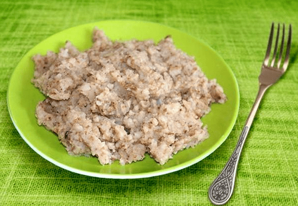 Porridge made with buckwheat and manku